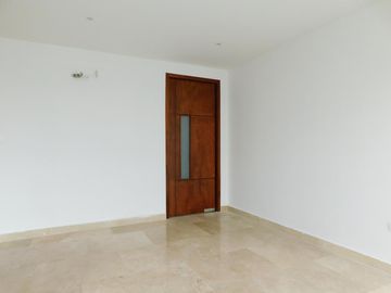 apartamento en venta en altos de riomar. Cod V86030