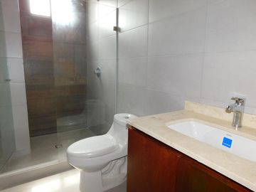 apartamento en venta en altos de riomar. Cod V86030