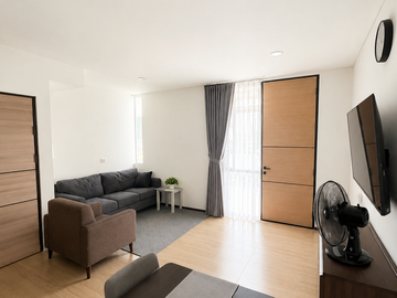 Rumah modern 2 lantai di kawasan Cendana Essence West, Lippo Karawaci