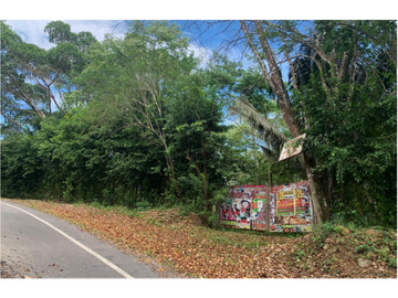 TERRENO CON SALIDA AL RIO CUMBAZA Y CARRETERA