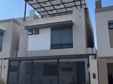 Casa en venta privada Cumbres Sole
