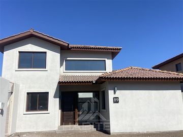 NUEVAS CASAS EN CHICUREO - MODERNAS