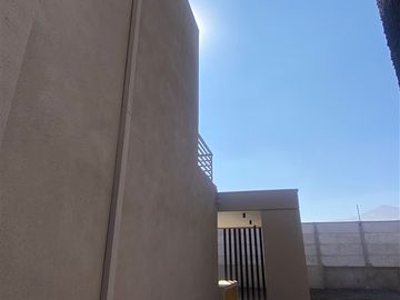 NUEVAS CASAS EN CHICUREO - MODERNAS