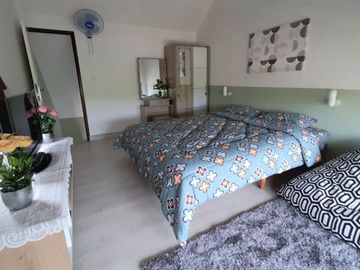 Flora Attic Minimalis Modern Murah di Aryana Karawaci