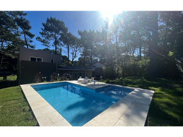 CASA EN VENTA EN PINAMAR NORTE
