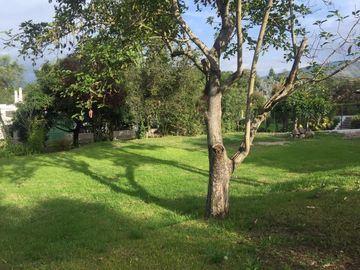 VENDO HERMOSO TERRENO UBICADO EN UNA EXCELENTE URBANIZACIÓN EN CUMBAYA
