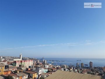 Casa en Venta en CASA EN CERRO FLORIDA, VALPARAÍSO