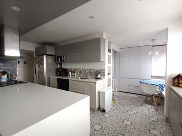 apartamento en venta en balcón de lindaraja. Cod V1106013