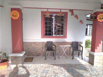 VENDO CASA DE SEGUNDA DE  3 HAB TERRENO DE 450M2