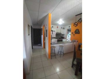 VENDO CASA DE SEGUNDA DE  3 HAB TERRENO DE 450M2