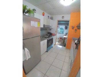 VENDO CASA DE SEGUNDA DE  3 HAB TERRENO DE 450M2