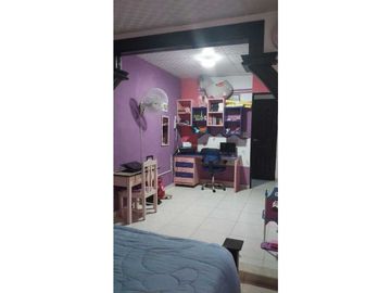 VENDO CASA DE SEGUNDA DE  3 HAB TERRENO DE 450M2