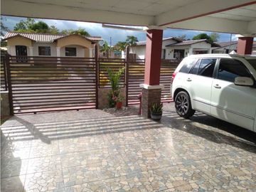 VENDO CASA DE SEGUNDA DE  3 HAB TERRENO DE 450M2