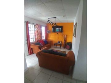 VENDO CASA DE SEGUNDA DE  3 HAB TERRENO DE 450M2