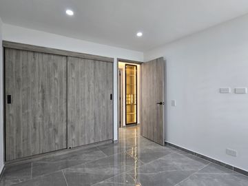 apartamento en venta en la hacienda. Cod V9190684