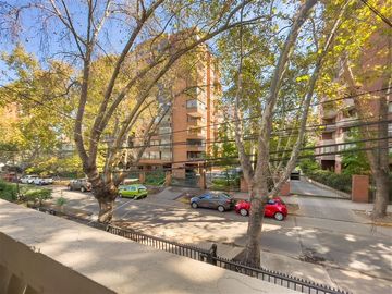 Edificio Venta de 4 pisos para Inversion. Providencia