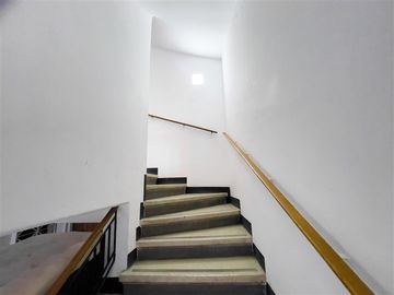 Edificio Venta de 4 pisos para Inversion. Providencia