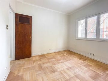 Edificio Venta de 4 pisos para Inversion. Providencia