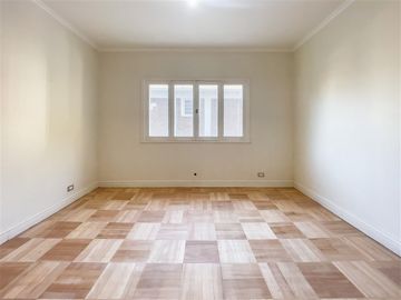 Edificio Venta de 4 pisos para Inversion. Providencia
