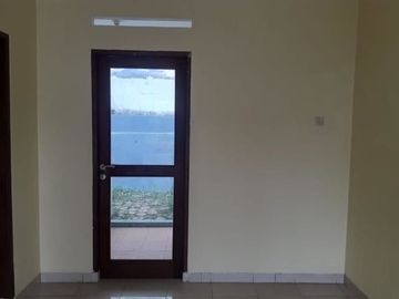 Rumah second dalam cluster 550 jt di Bedahan Depok