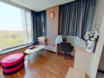 1 Bedroom Condo for sale at Convention Condominium
