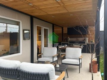 Casa en condominio en arriendo de 3 dorm. 3 baños en Osorno