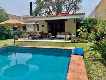 Casa en Fraccionamiento en Tabachines Cuernavaca - TBR-910-Fr