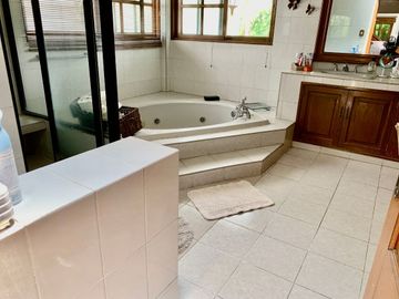 Casa en Fraccionamiento en Tabachines Cuernavaca - TBR-910-Fr