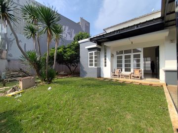 Rumah Luas 1 Lt 10 Menit ke Pintu Tol Jatikarya 2 Hadap Utara J-15638