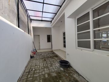 Rumah Luas 1 Lt 10 Menit ke Pintu Tol Jatikarya 2 Hadap Utara J-15638