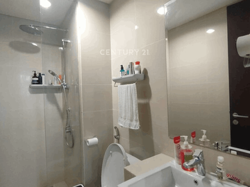 Unit Apartemen Puri Mansion Tower Crystal View City Dan Pool