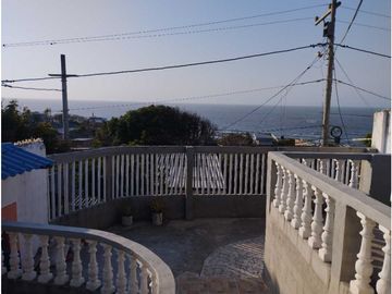 CASA CON ESPECTACULAR VISTA AL MAR Y AL MUELLE DE PUERTO COLOMBIA