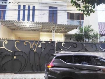 RUMAH SUTOREJO PRIMA Minimalis, Siap Huni, Furnish Row 2 Mobil