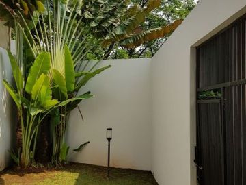 Rumah Cantik 2 Lantai di Sektor 7 Kebayoran Bintaro 6072