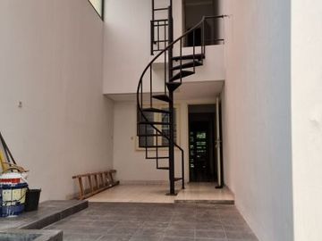 Rumah Cantik 2 Lantai di Sektor 7 Kebayoran Bintaro 6072