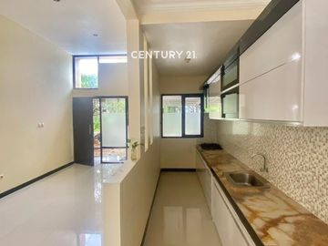 RUMAH MEWAH SIAP HUNI DI ELYSIUM LIPPO CIKARANG