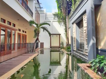 DIJUAL RUMAH MEWAH at Jl PRAPANCA, KEBAYORAN BARU (JARANG ADA)