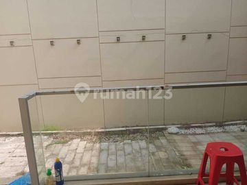 Disewakan Rumah Golf Island Pik Uk 10X25 Unfurnish Ready