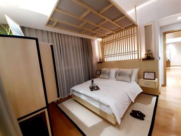 THE SEASONS RESIDENCES LUXURY LIVING IN BGC PH