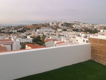 Casa en Venta en Pedregal de Schoenstatt, Diseño Premium, 4 Recamras, 3.5 Baños
