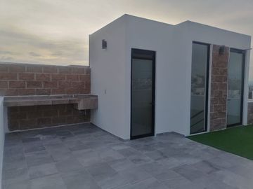 Casa en Venta en Pedregal de Schoenstatt, Diseño Premium, 4 Recamras, 3.5 Baños