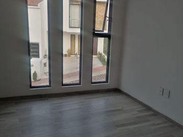 Casa en Venta en Pedregal de Schoenstatt, Diseño Premium, 4 Recamras, 3.5 Baños