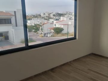 Casa en Venta en Pedregal de Schoenstatt, Diseño Premium, 4 Recamras, 3.5 Baños