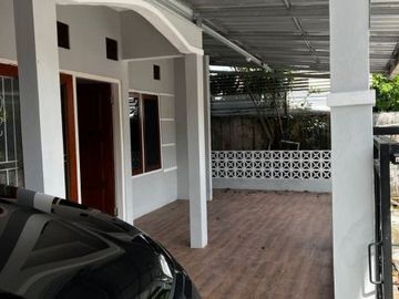 DIJUAL CEPAT RUMAH SECONDARY 3 KAMAR DI KALASAN TANAH LUAS
