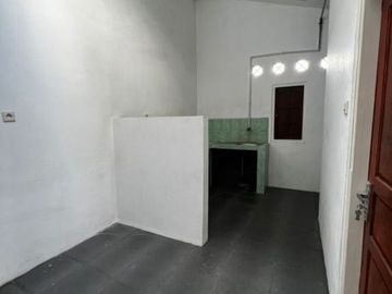 DIJUAL CEPAT RUMAH SECONDARY 3 KAMAR DI KALASAN TANAH LUAS