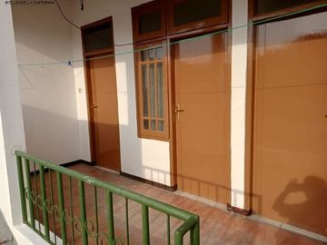 Rumah Rungkut Mapan Hadap barat, Strategis