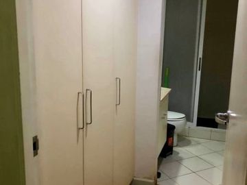 Rush Condominium for Sale 3BR: 2BR Plus den Condo for Sale in The Manansala Tower Rockwell Center Makati City