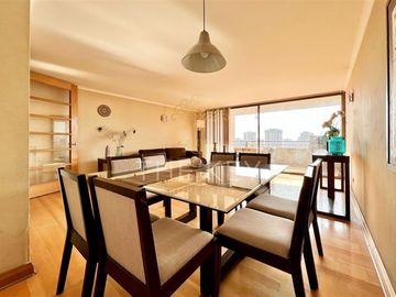 Departamento en Venta en Alonso de Córdova - Presidente Riesco