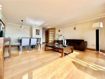 Departamento en Venta en Alonso de Córdova - Presidente Riesco