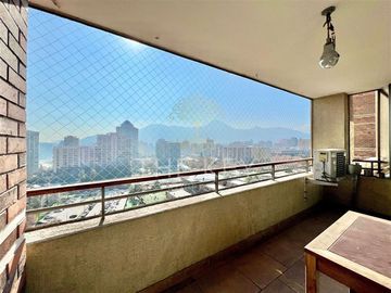 Departamento en Venta en Alonso de Córdova - Presidente Riesco